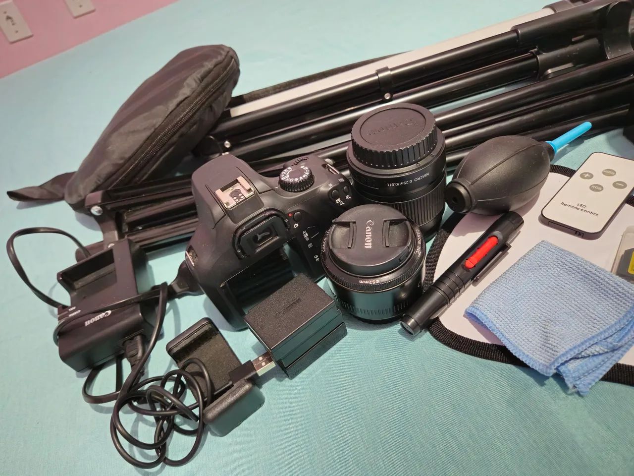 KIT CÂMERA CANON T100 COM ACESSÓRIOS - Foto 3