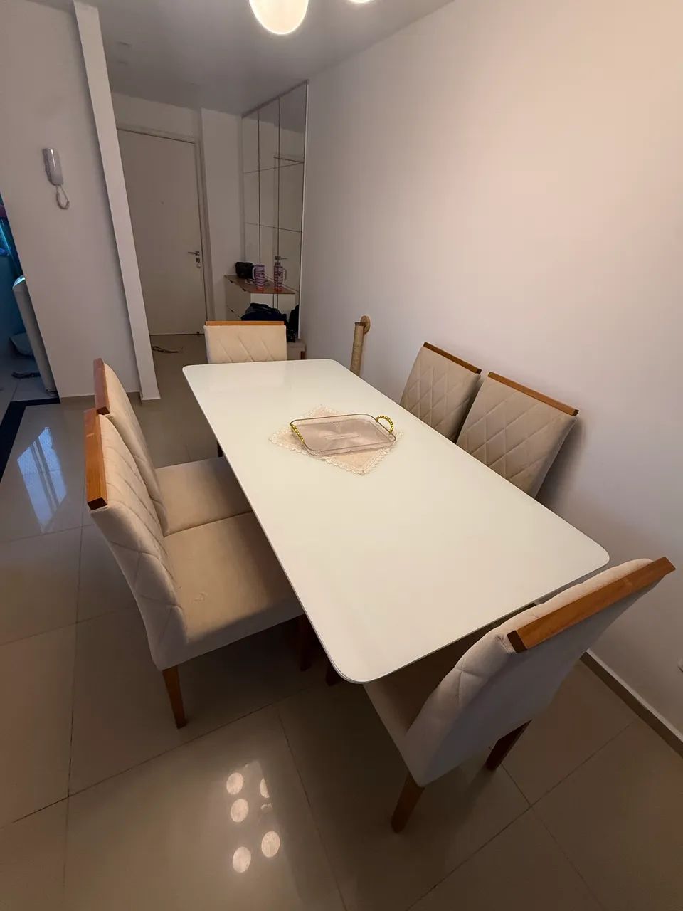 Mesa de jantar com 06 cadeiras  - Foto 4