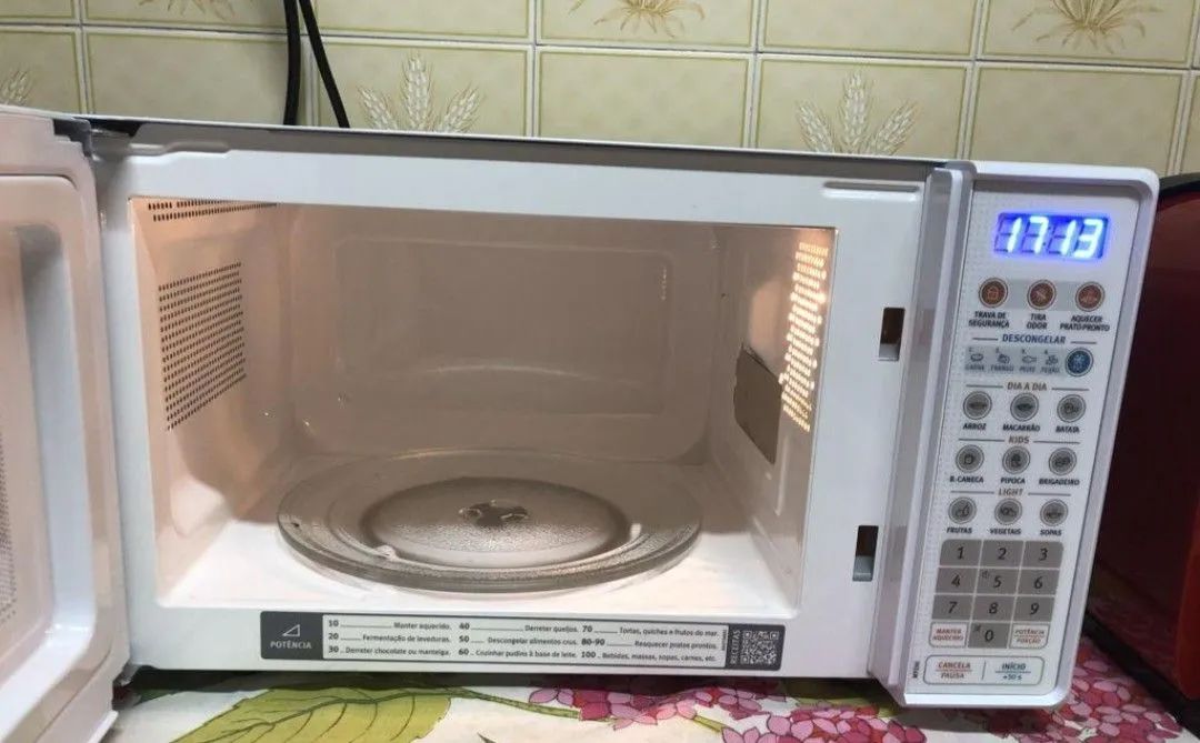 Microondas Eletrolux 127v entrego  - Foto 2