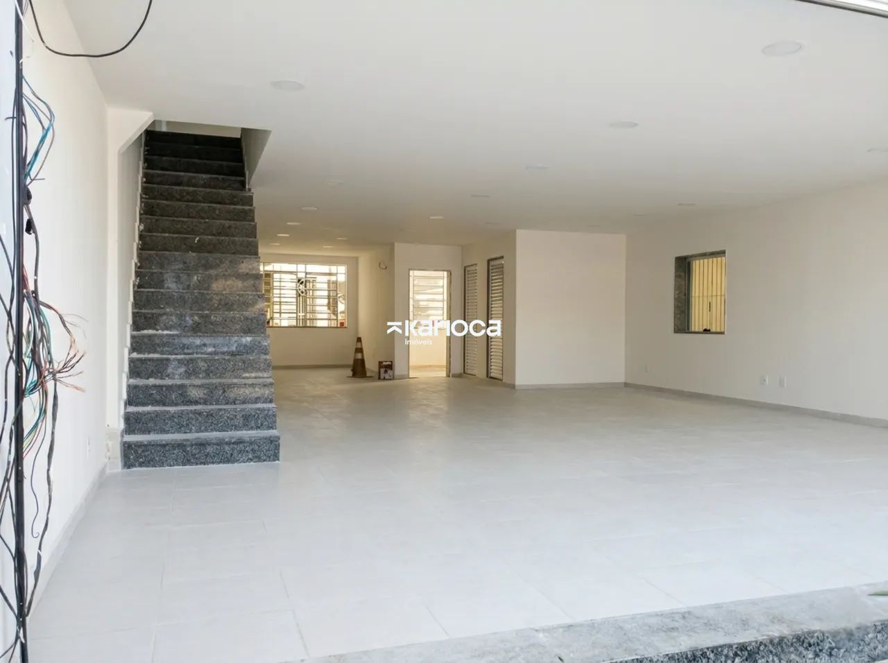 OPORTUNIDADE EM RAMOS | LOJA 300M² E PREDIO ANEXO COM ESCRITORIOS EM TERRENO DE 500M² | À  - Foto 3