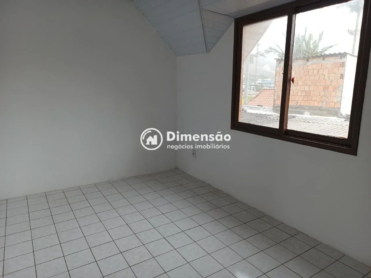 DUAS CASAS COM VIABILIDADE COMERCIAL NA VARGEM DO BOM JESUS - Foto 5