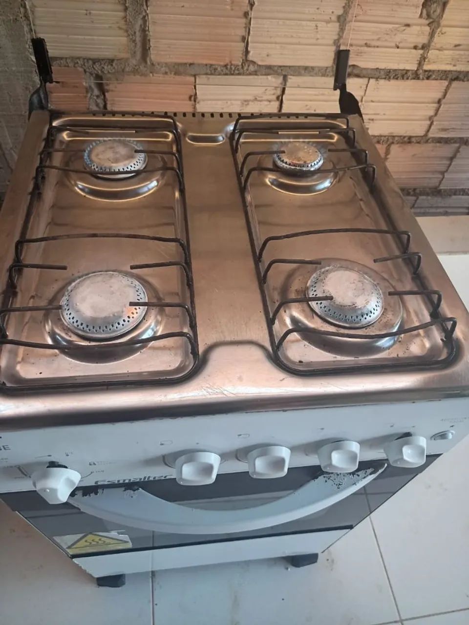 Vendo fogão Esmaltec de 4 bocas, funcionando perfeitamente  - Foto 4