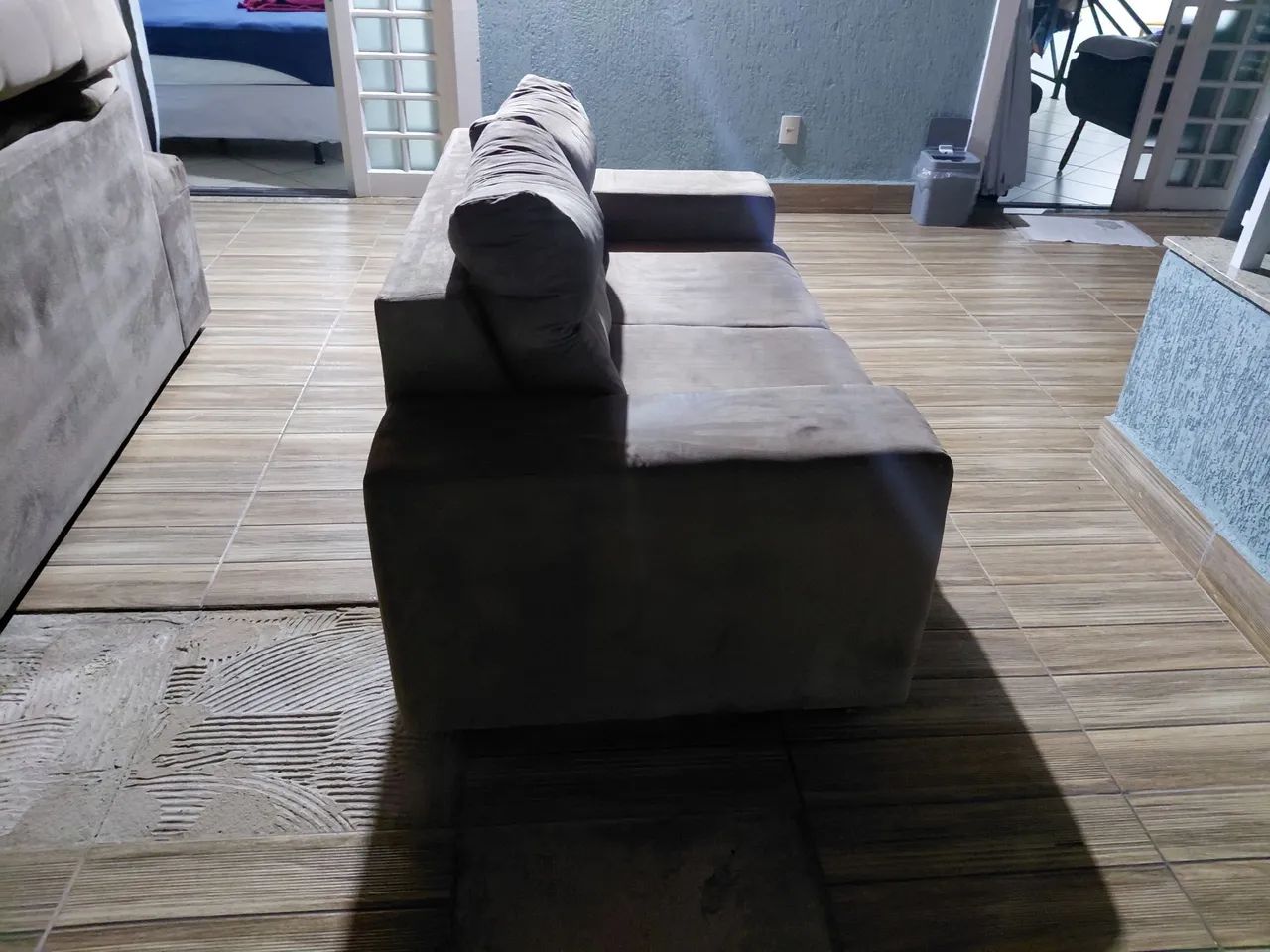 Vende-se um sofá retrátil de 2 lugares ( com 1,70m de comp.) - Foto 3