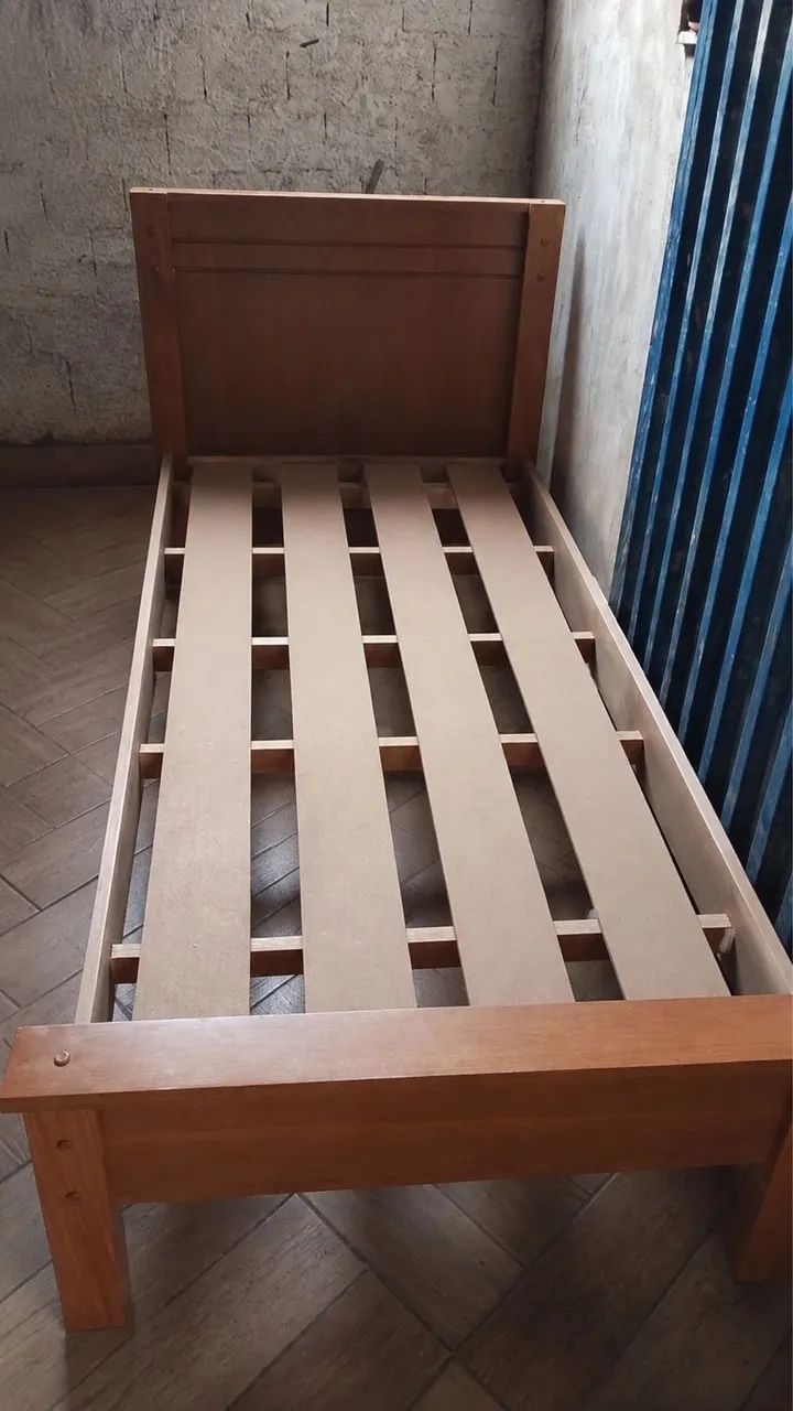 Vende-se duas camas de solteiro 250,00 cada