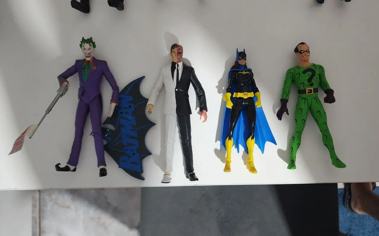 LOTE #04 FIGURAS DC COMICS 