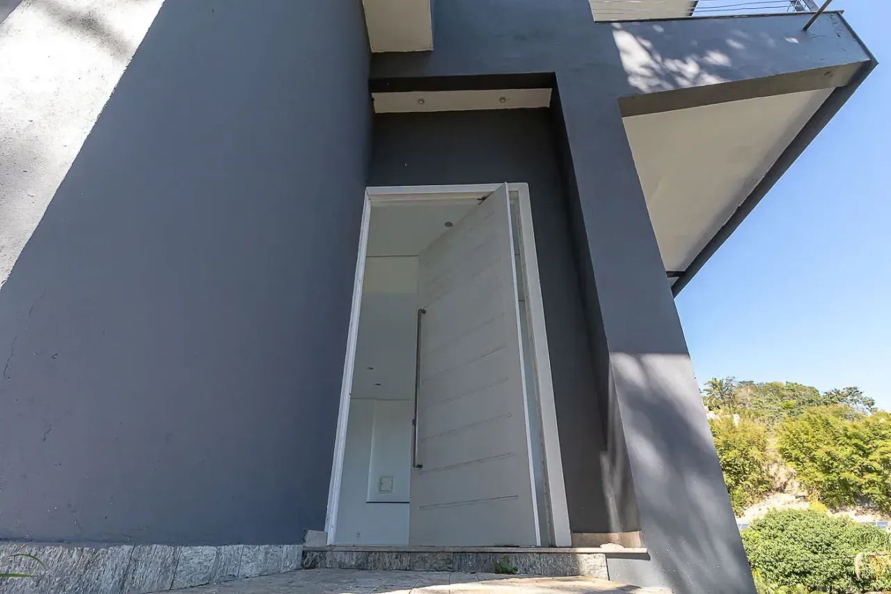 Casa à Venda com 4 dormitórios, sendo 4 suítes, 436m². - Foto 3