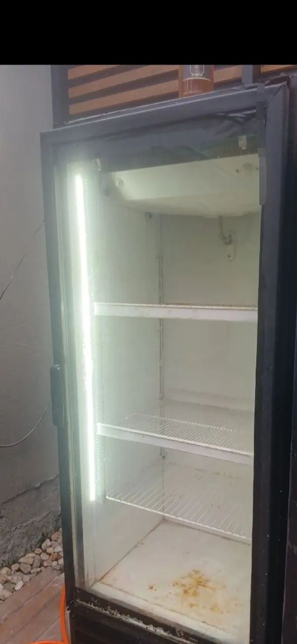 GELADEIRA EXPOSITORA 