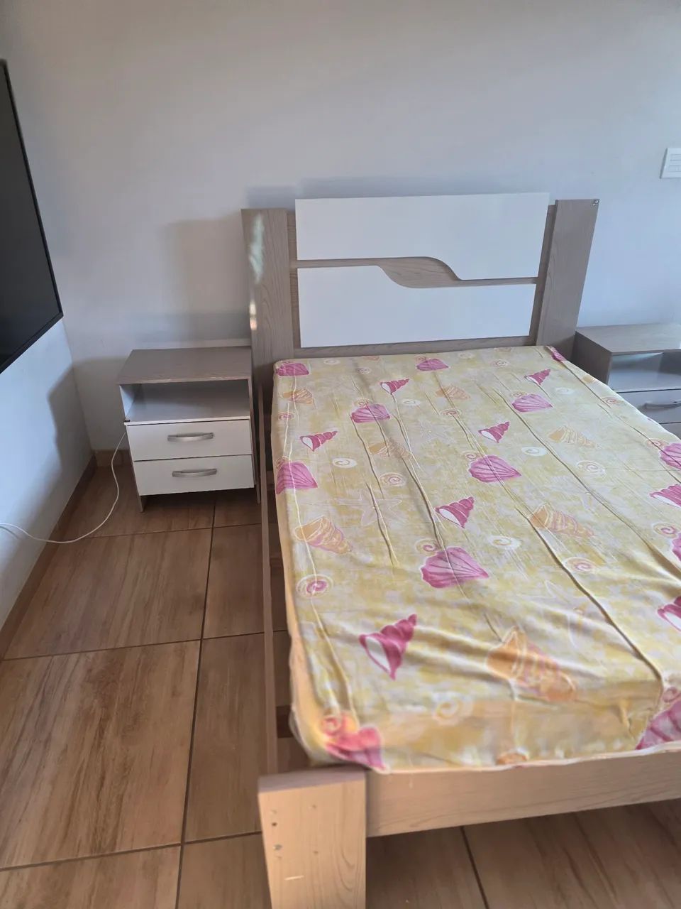 CAMA D CASAL COLCHÃO E 2 CRIADO MUDO  - Foto 4