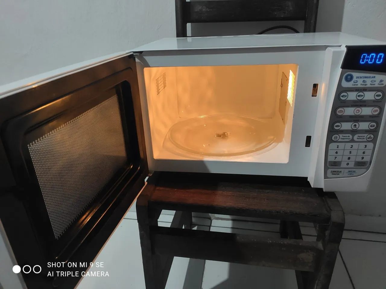 Microondas 20 litros - Foto 2
