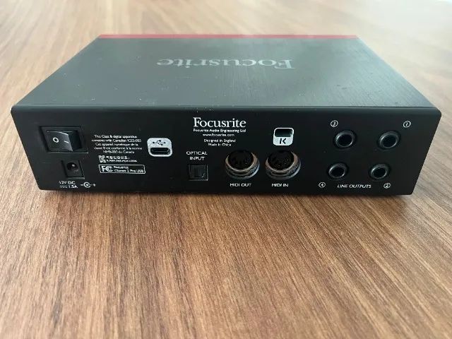 Interface de Áudio Focusrite Clarret 2 Pre Usb com circuito analógico (Top de linha) - Foto 2