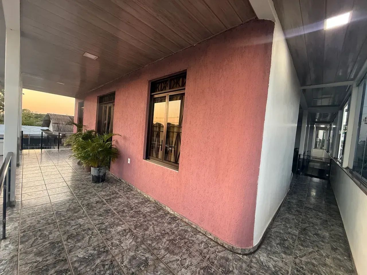 OPORTUNIDADE ÚNICA! IMÓVEL AMPLO E BEM LOCALIZADO À VENDA! - Foto 3