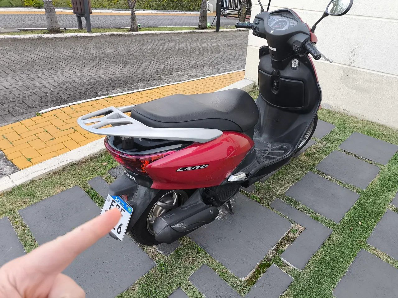 Honda Lead 110 automática 2013 - Foto 4