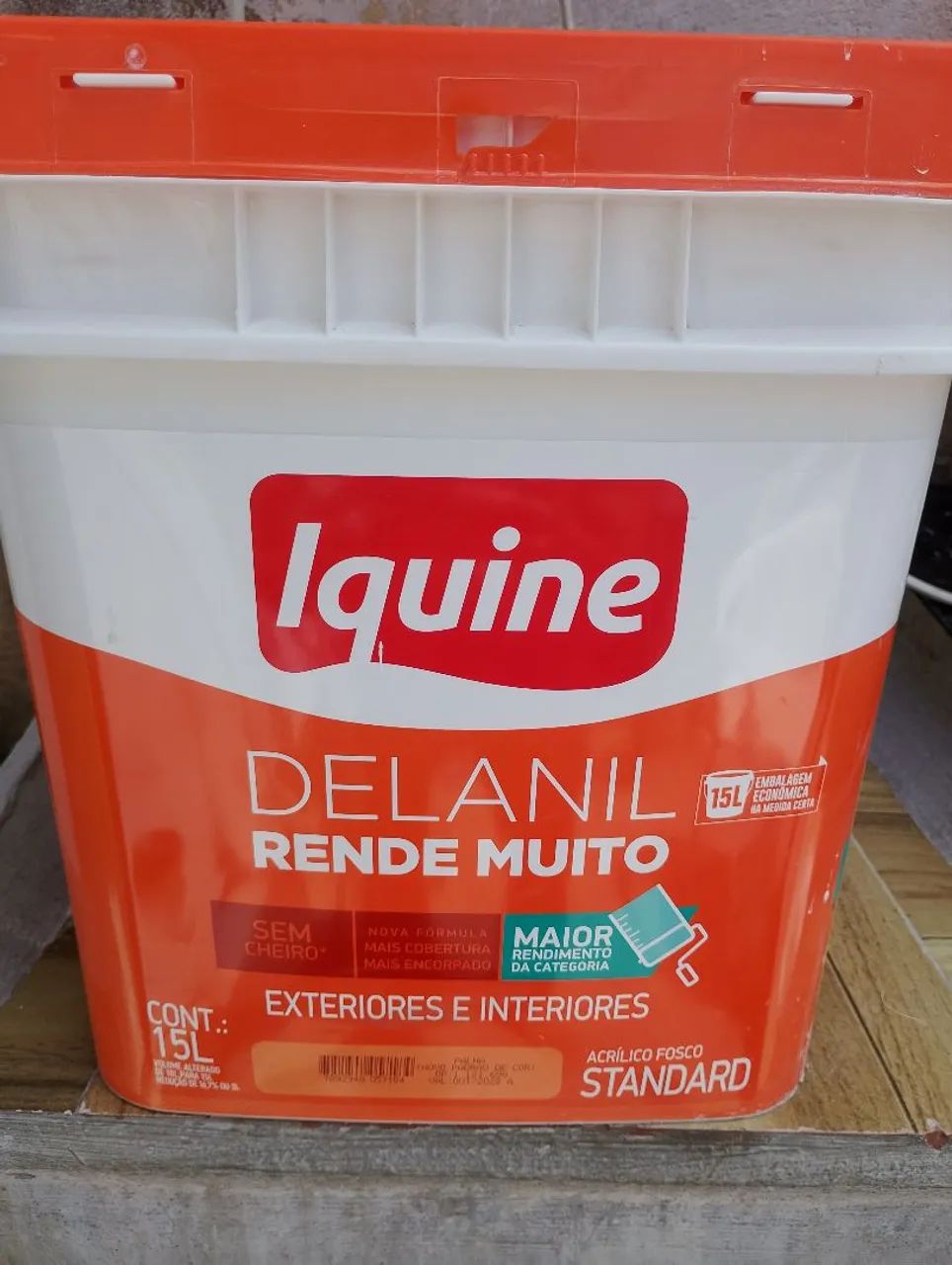 Tinta Acrílico palha.
