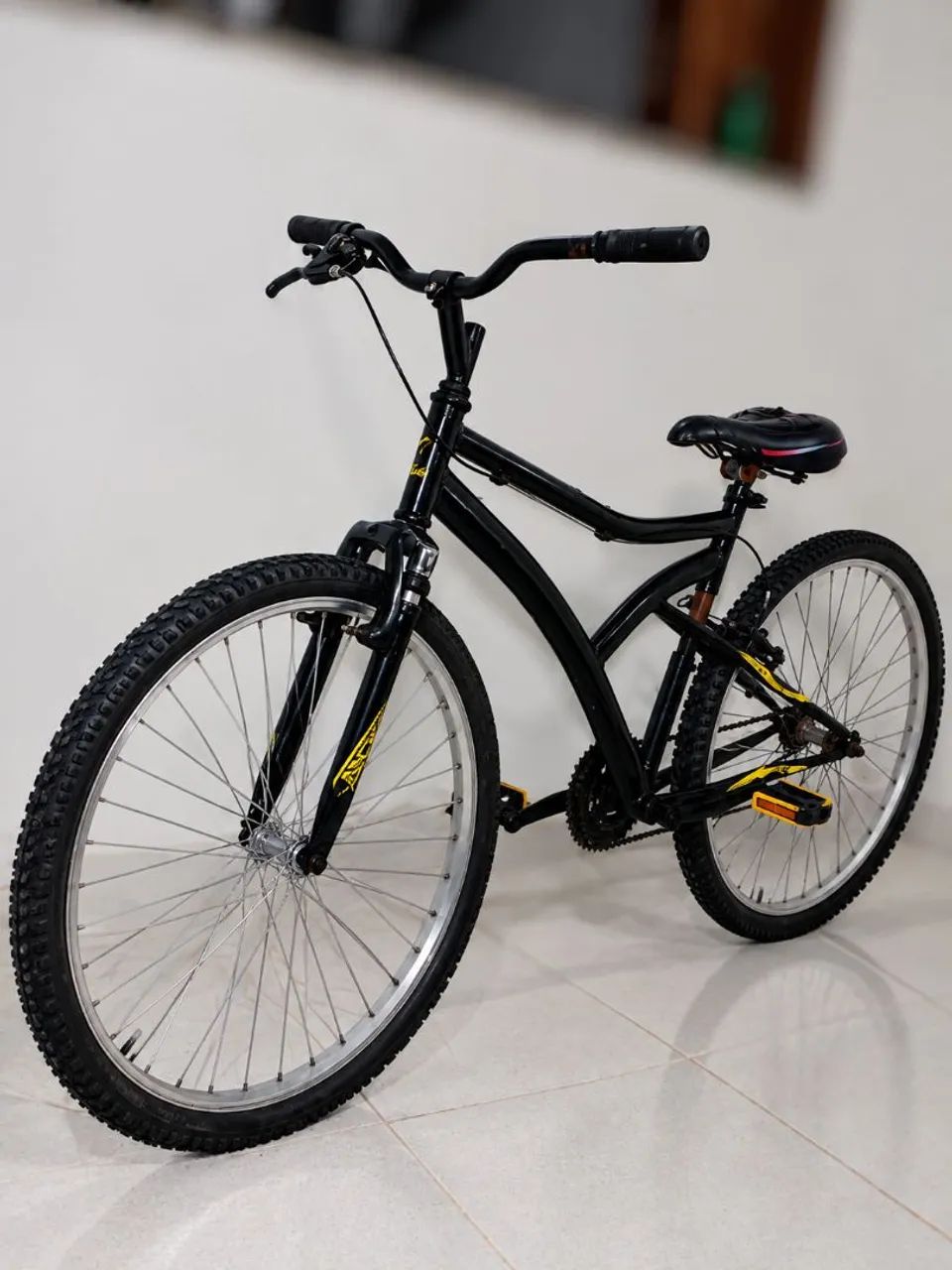 Bicicleta aro 26 Caloi preta, tem conversa no valor!