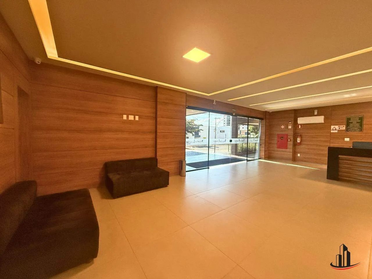 Sala para Locação. Edificio Imponente. Localização privilegiada. 1 banheiro. 1 sacada. 1 v - Foto 5