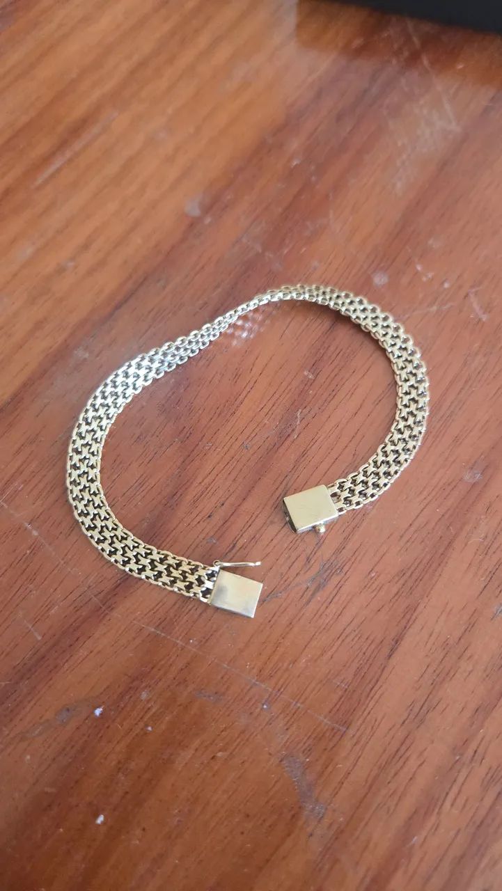 Pulseira em ouro maciço