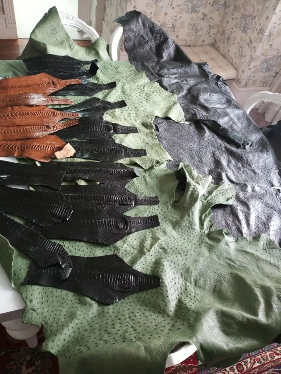 Pack de couros de avestruz contendo 18 canelas e 4 inteiros.  - Foto 5