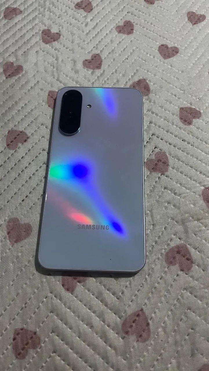 Celular Samsung A36  5 G 128 memoria cor violeta - Foto 2