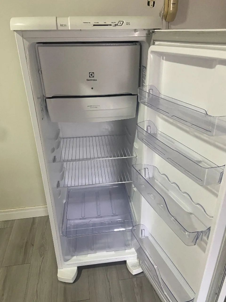 Geladeira RE31  - Foto 3