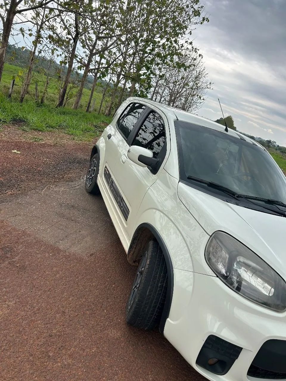 Fiat Uno Sporting Dualogic 1.4 EVO Flex 8V 4P 2015
