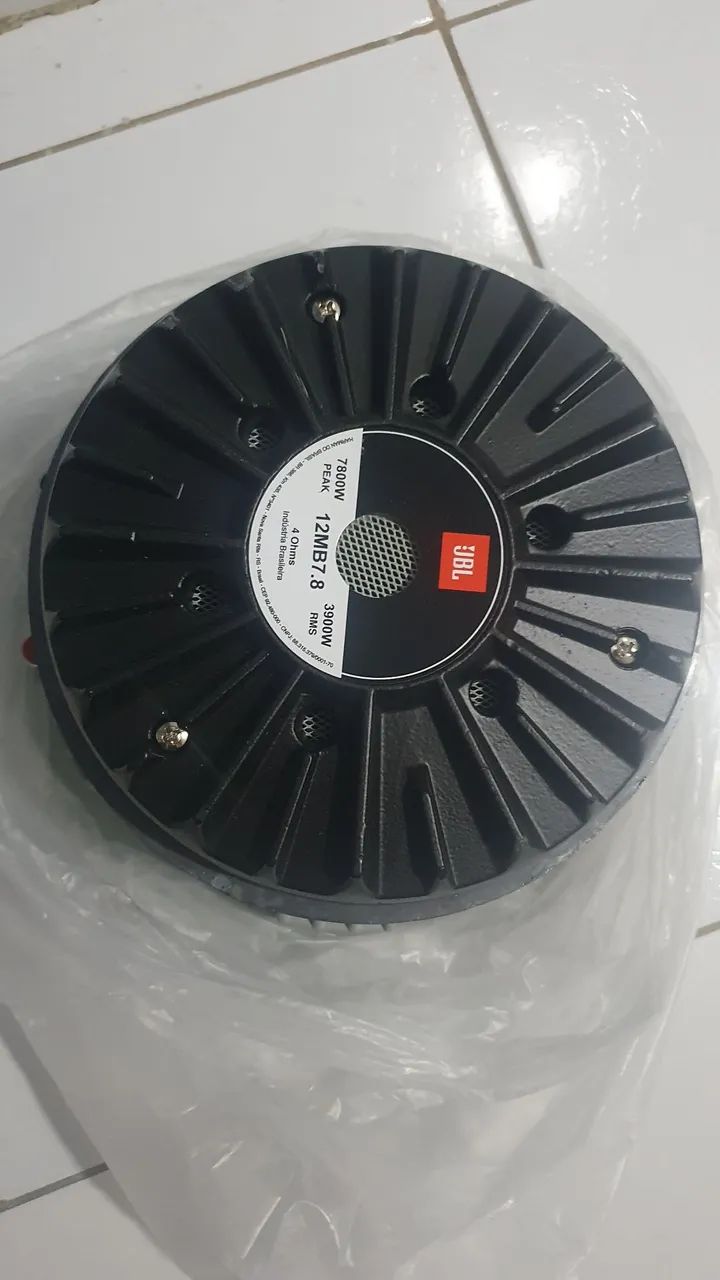 Alto falante Woofer de 12 polegadas MB 7.8 JBL 3900 RMS 4 OHMS não usado na caixa zero - Foto 2