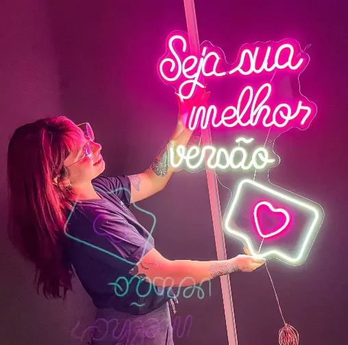 Luminária Neon Led Seja sua melhor versão 73x55cm