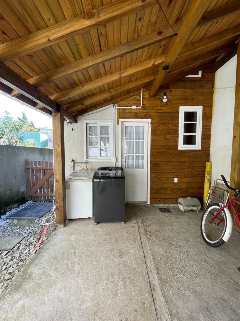 Linda casa Mobiliada no Rio Tavares - Próximo da Praia - Foto 4
