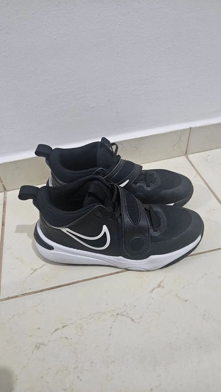 Tênis Nike Team Hustle D 11  Número 38  ( Estado zero )