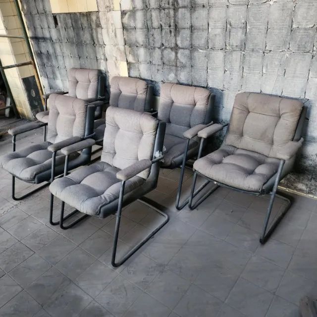Lote 6 Cadeira Estofada Com Apoio Braço Hobjeto Usada - Foto 2