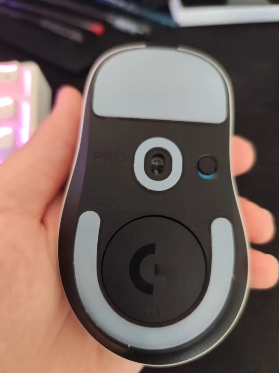 Mouse Logitech Superlitght 2 Dex  Cor branco - Foto 2