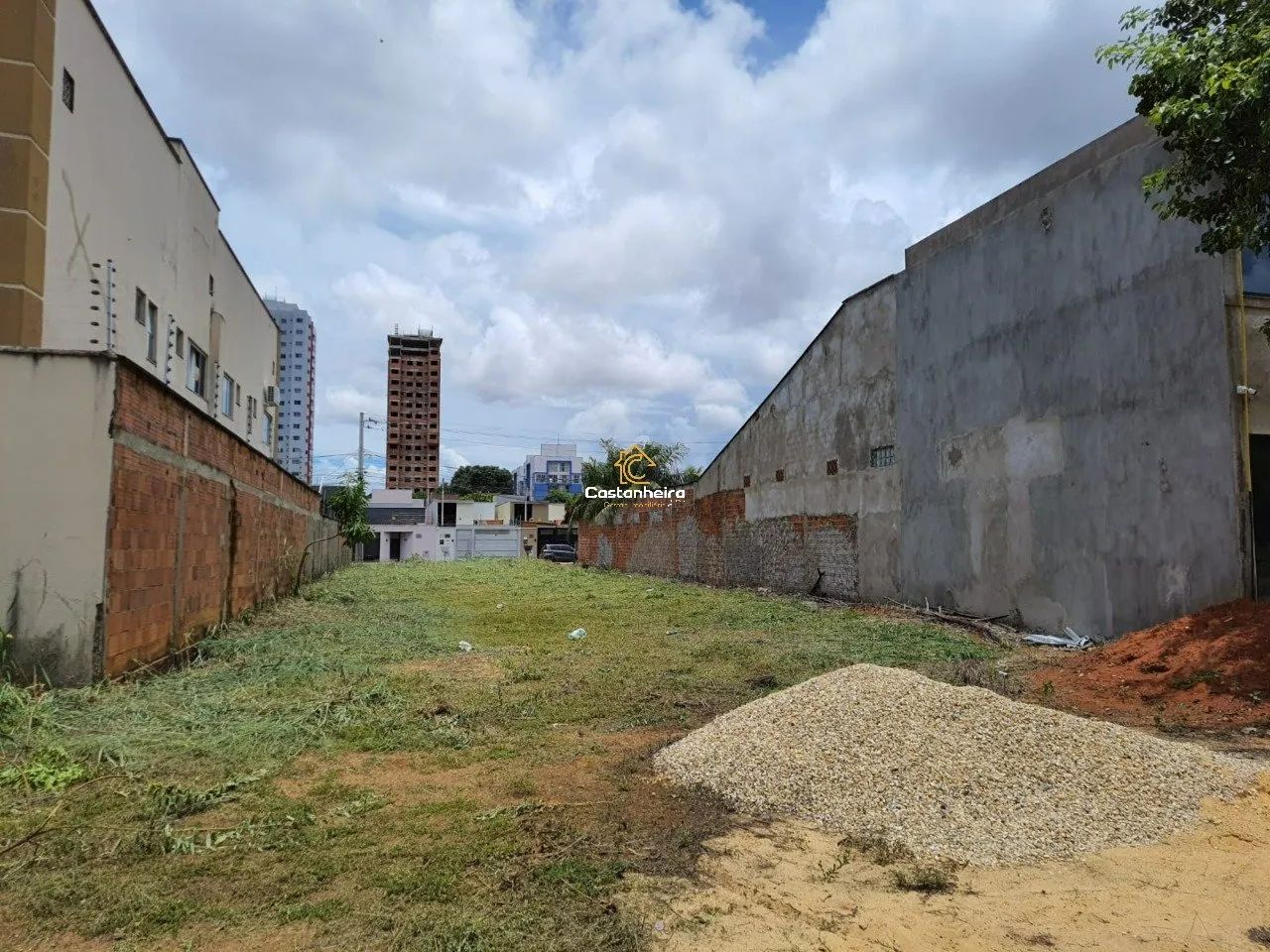 Lote Lindeiro - 580 m² - Plano Diretor Sul