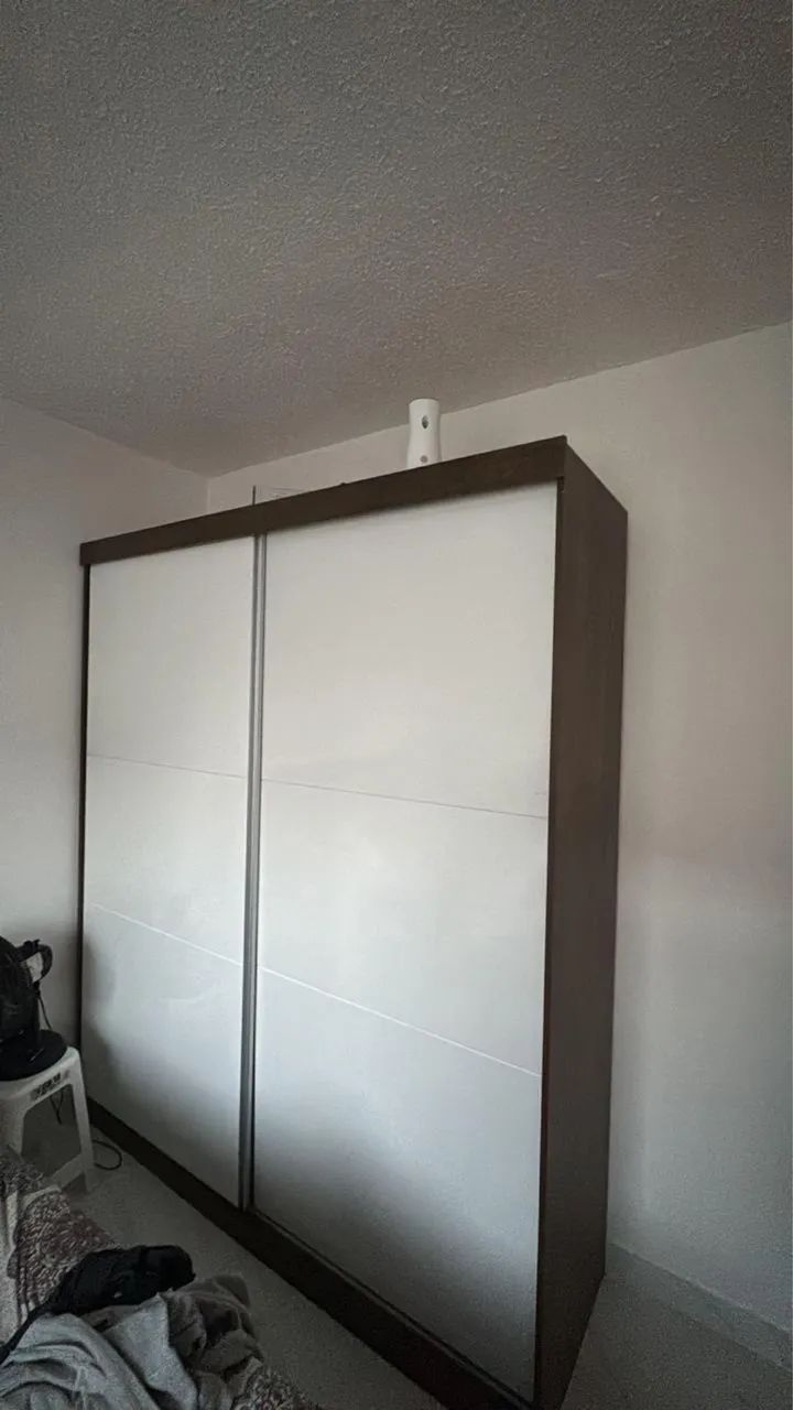 Guarda-roupa casal + cômoda 8 gavetas  - Foto 2