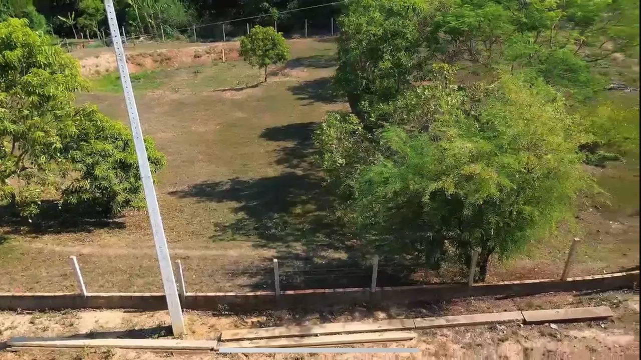 Chácara 10.000 metros4. 1km da JK
