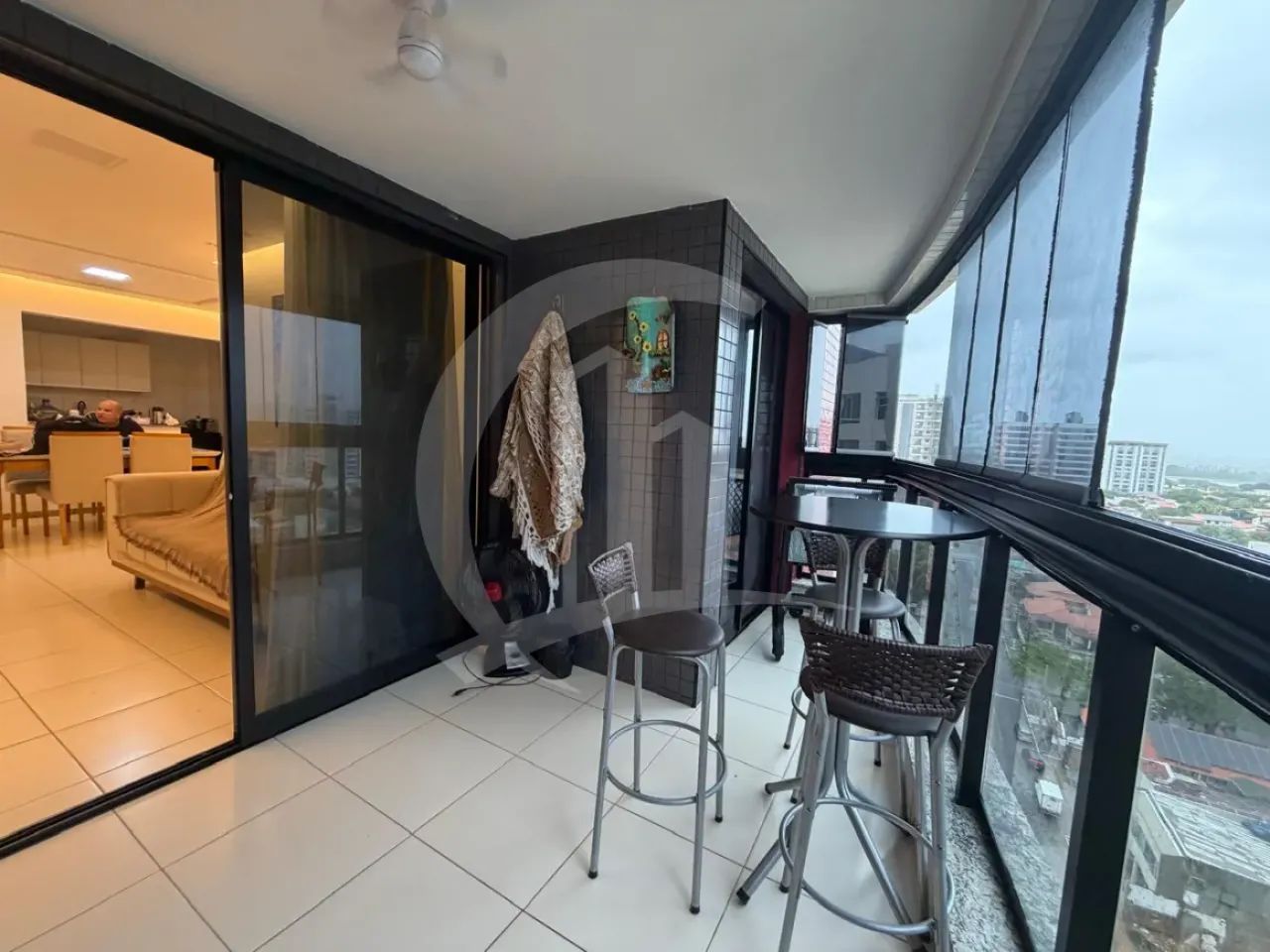 Apartamento no Condomínio Parque Arena com três quartos, sendo uma suíte - Foto 2