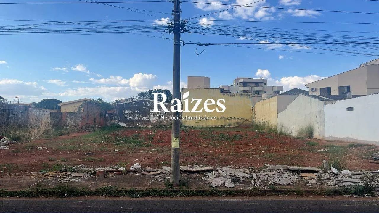 Área Residencial de 1.000 m² à Venda no Bairro Brasil, em Uberlândia - Foto 3