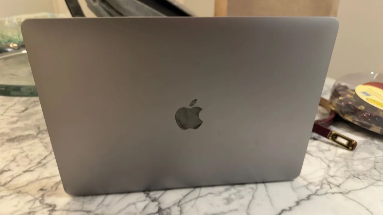 Macbook pro 2019 13? 128gb