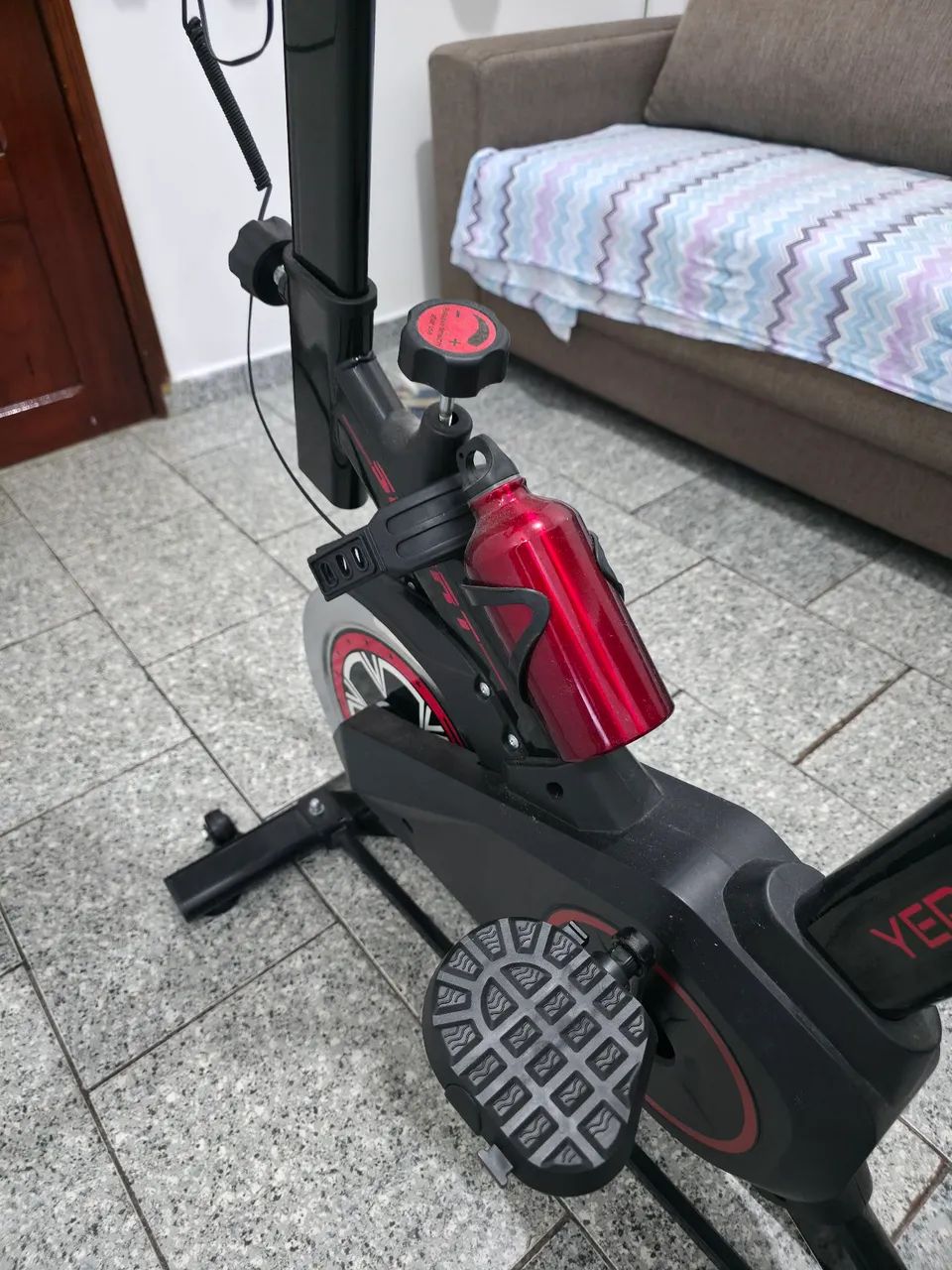 Bicicleta Ergométrica Spinning - Estado de Nova - Foto 5