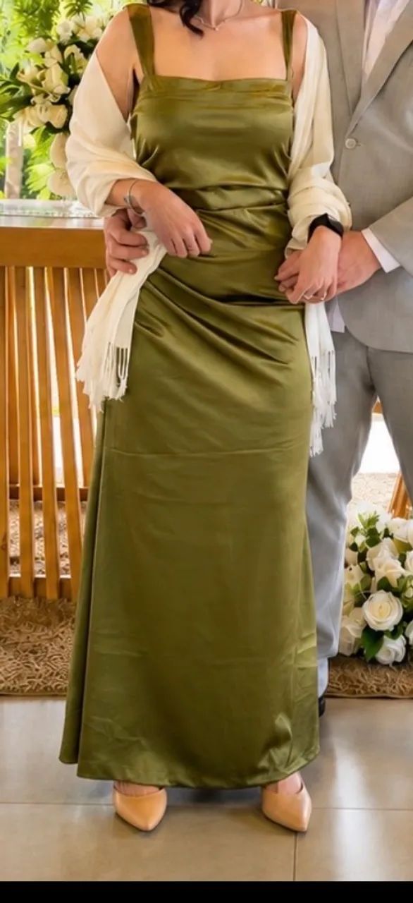 Vestido verde oliva acetinado  - Foto 3