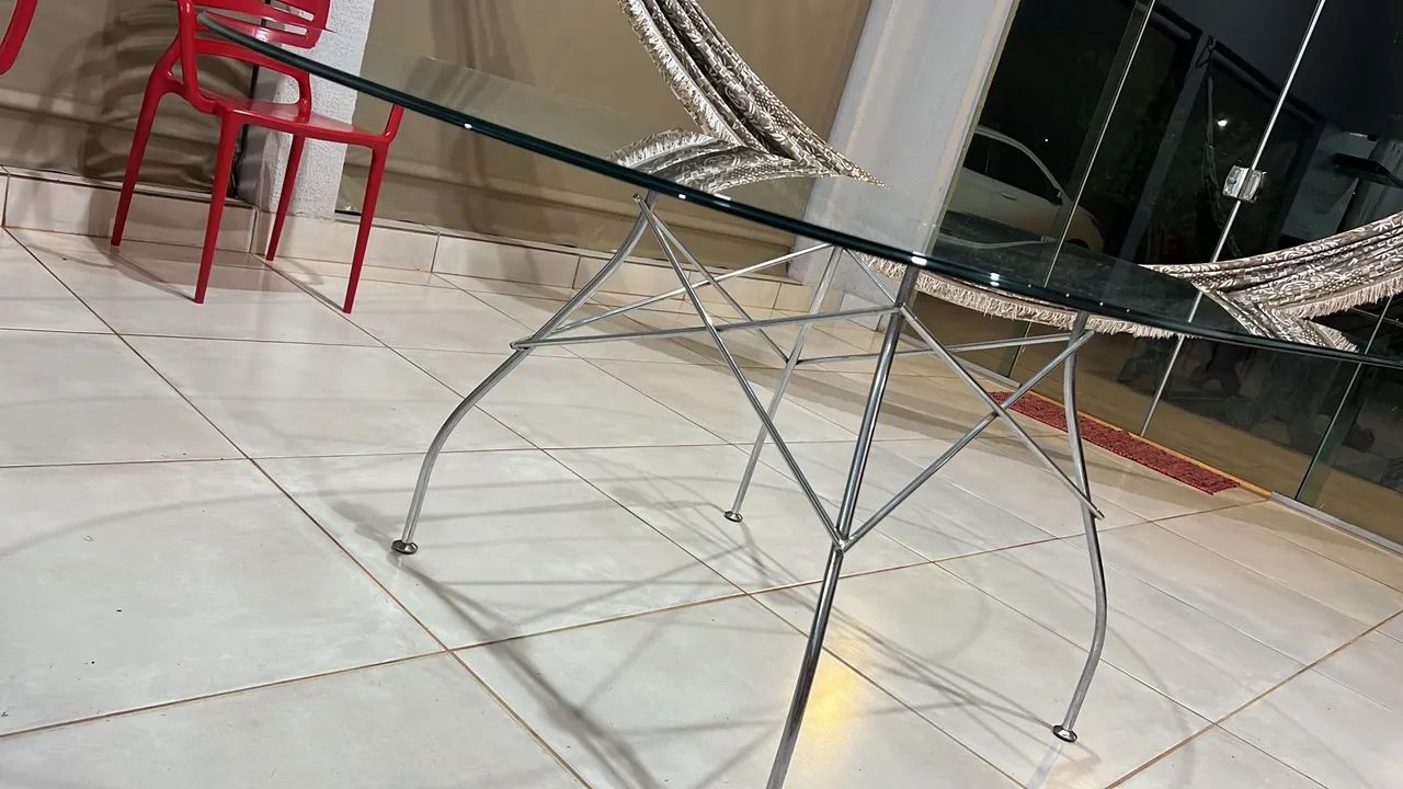 Mesa de vidro com base em inox lindíssima  - Foto 2