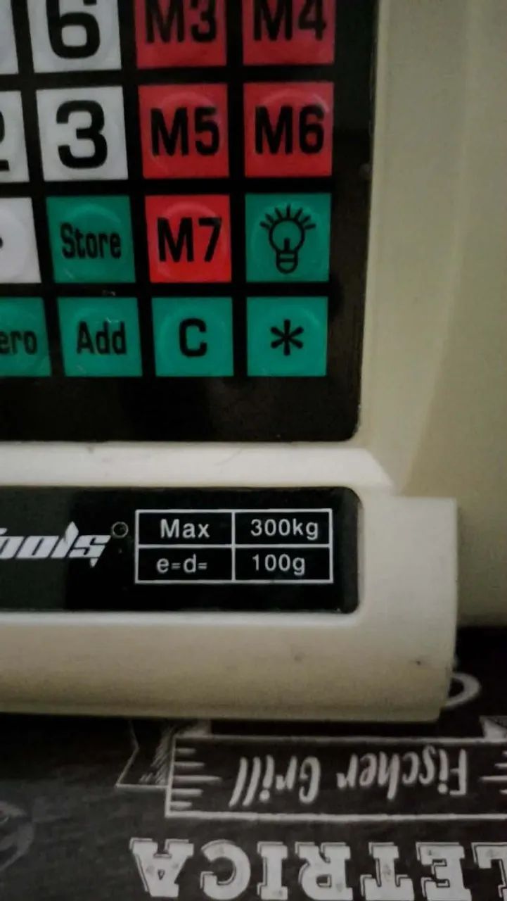 Balança digital suporta até 300 kg a bateria e cabo para tomada - Foto 3