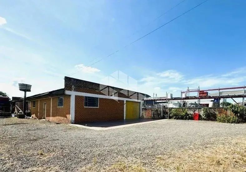 Pavilhão com amplo terreno á venda no bairro São João - Foto 2