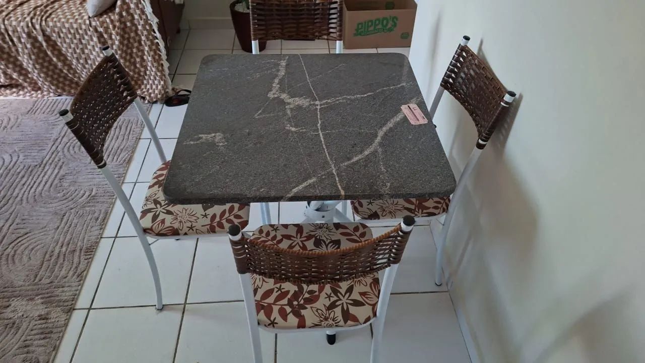 Mesa 4 cadeiras mármore  - Foto 2