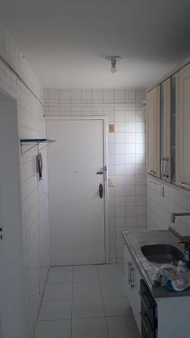 Alugo apartamento no condomínio parque das acácias