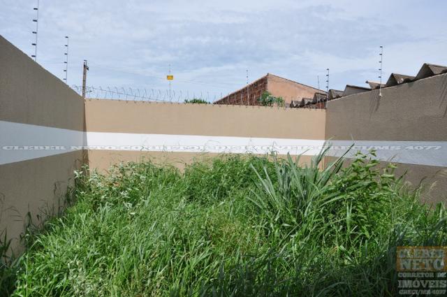 Cômodos Amplos Próximo AV. Raquel de Queiroz! - Foto 13