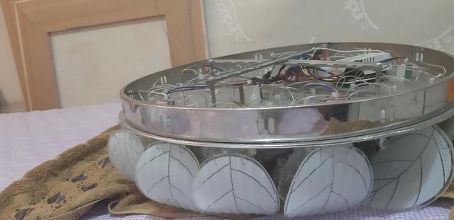 Lustre Redondo de Pequenas folhas de Vidros - Foto 3