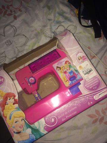 Máquina de costura para criança