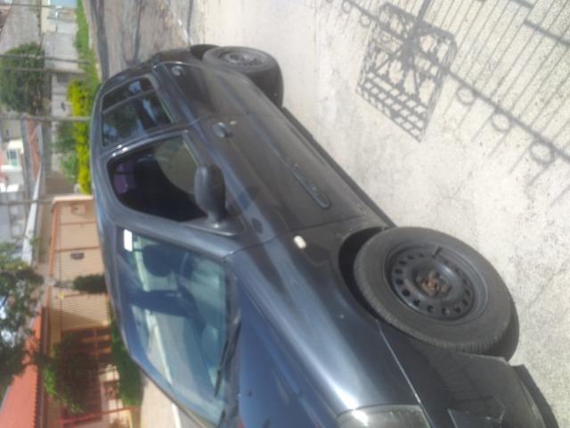 Clio 2003 9.500