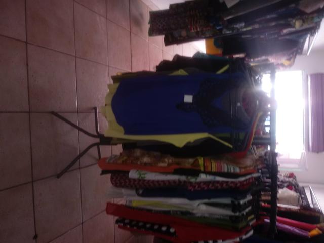 Tenho roupas pra quem vai abrir um bazar - Foto 2