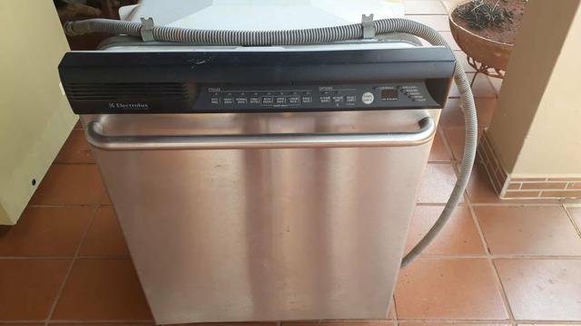 VENDO LAVA LOUÇAS - Nunca usada