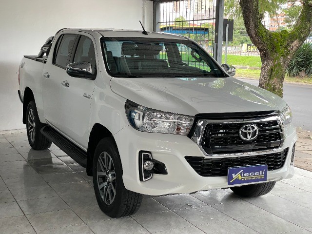 Toyota Hilux 2.8 TDi SRV cd 4x4 2019, apenas 40.000km  - Foto 3